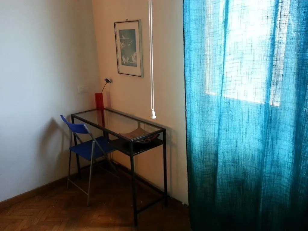 A Due Passi Dal Centro Rooms For Rent Pisa 3*,